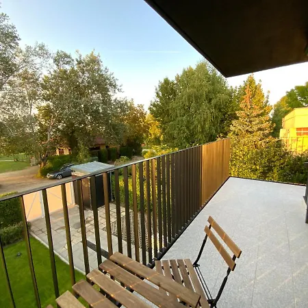 Kemeny Klara Parti Haza