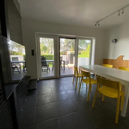 別荘 Kemeny Klara Parti Haza *