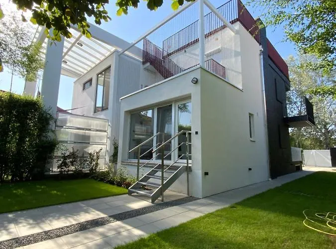 Kemeny Klara Parti Haza 別荘